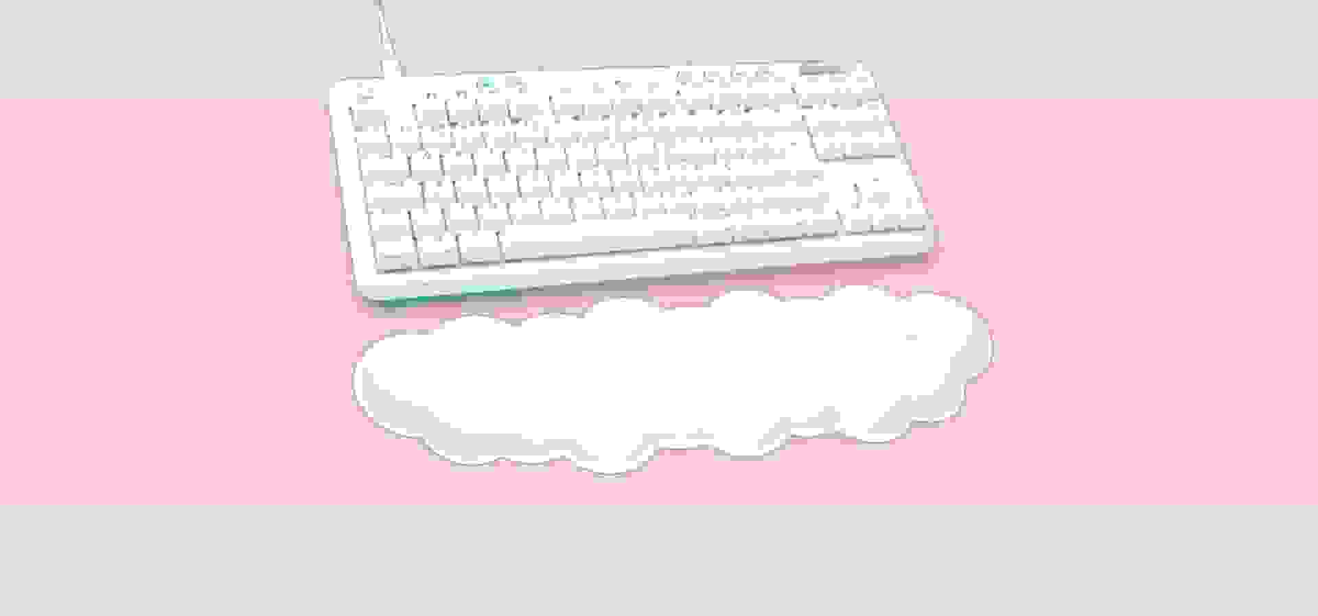 Imagem de fundo do produto Teclado Mecânico Gamer sem fio Logitech G713 Lightspeed Switch Brown Tactile