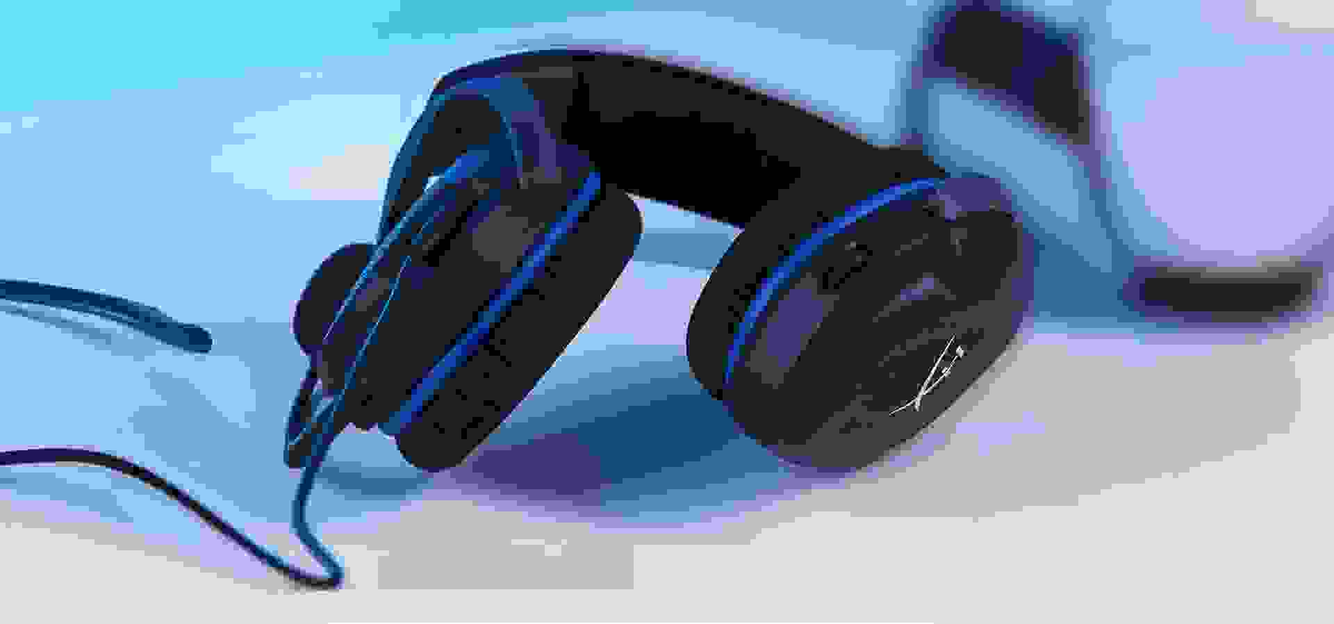 Imagem de fundo do produto Headset Gamer - HyperX Cloud Stinger 2 Core PlayStation (Preto)
