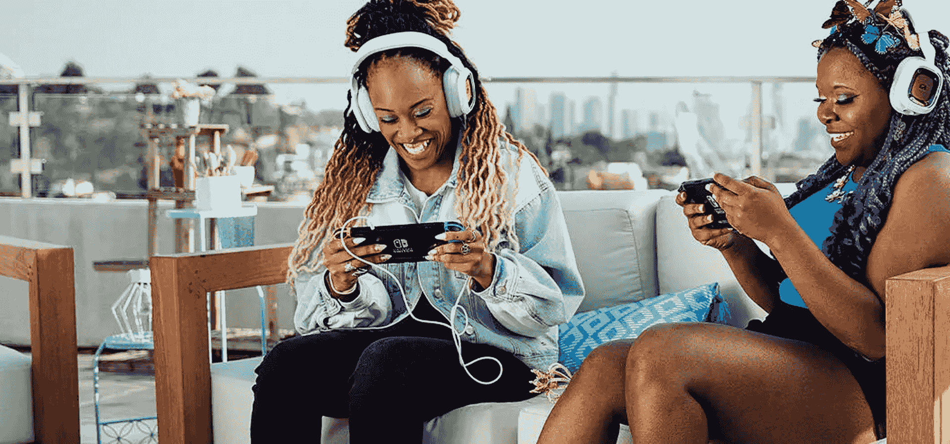 Imagem de fundo do produto Headset Sem Fio Logitech G Astro A30 - Branco - PS