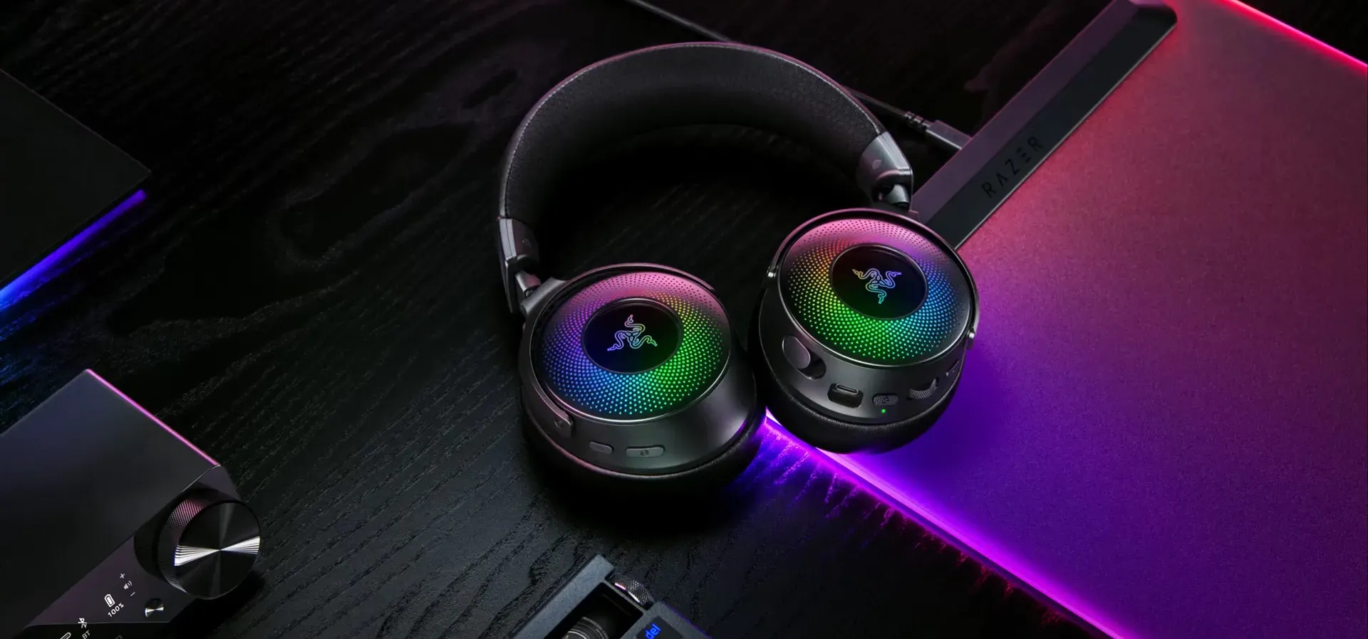 Imagem de fundo do produto Headset Gamer Sem Fio Razer Kraken V4 Pro Preto