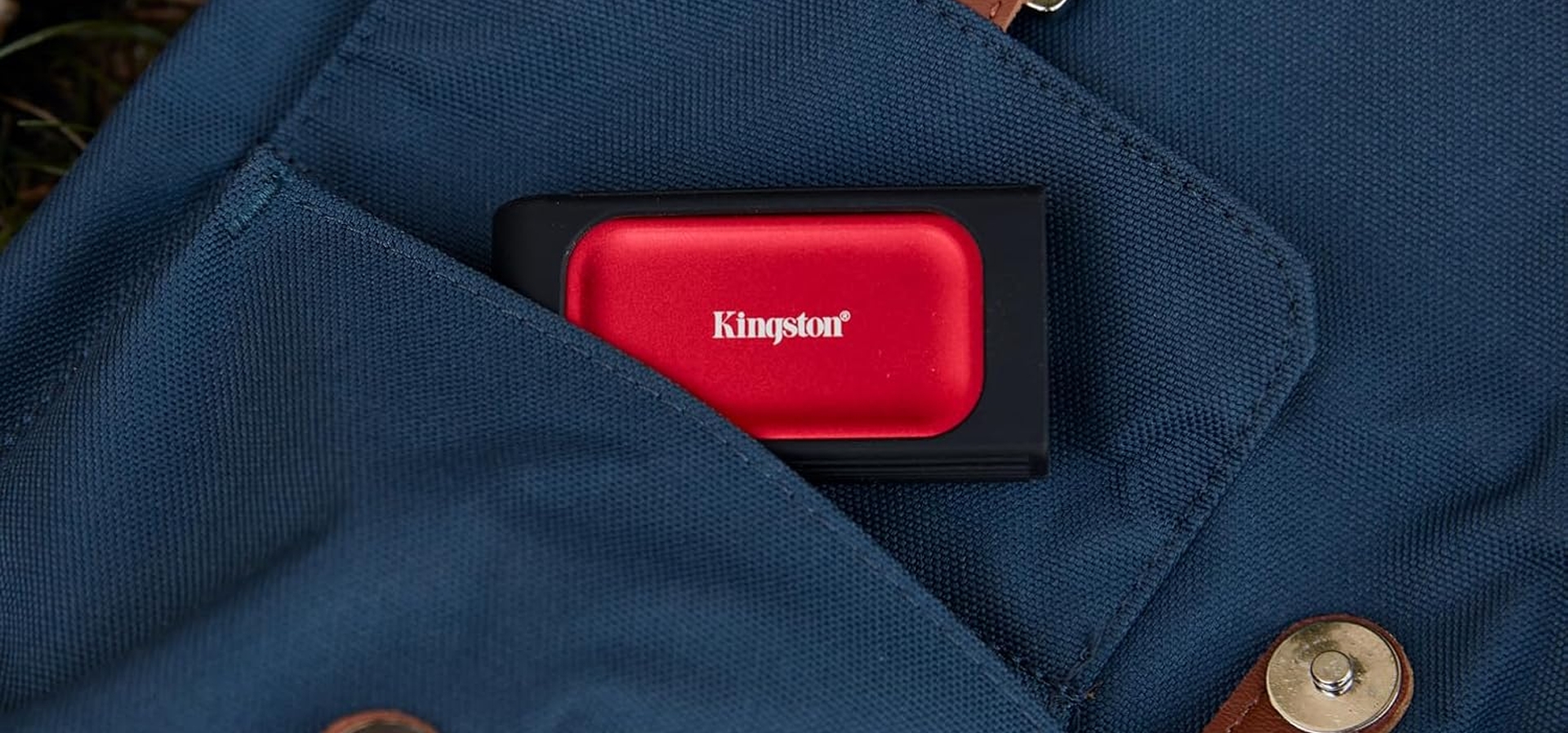 Imagem de fundo do produto SSD Externo Kingston XS1000 1TB - Vermelho