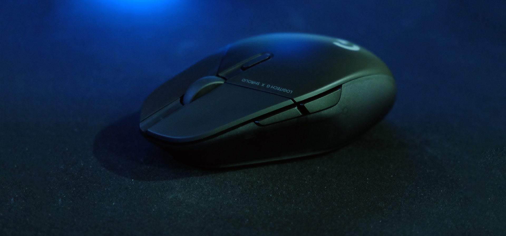 Imagem de fundo do produto Mouse Gamer sem fio Logitech G303 Shroud Edition