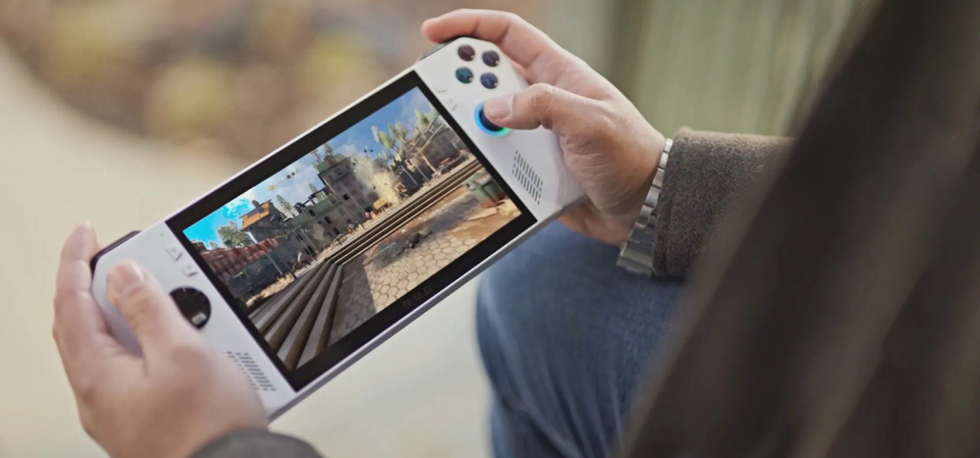 Imagem de fundo do produto Console Portátil ASUS ROG Xbox Ally Branco - RC73YA-XB